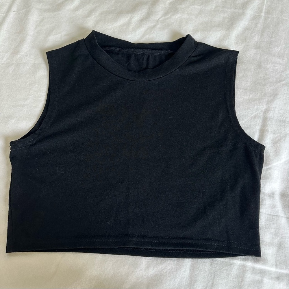 Black Cropped Sleeveless Women's Top